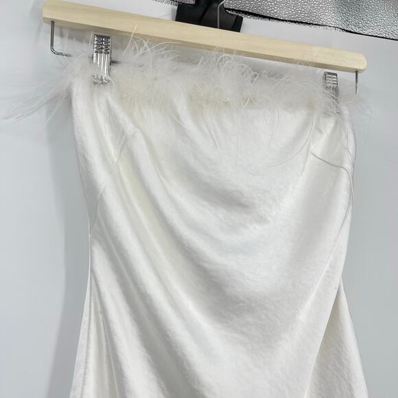Lovers and Friends | Moira Mini Dress in White Strapless Satin Feather Trim XS - Picture 6 of 13